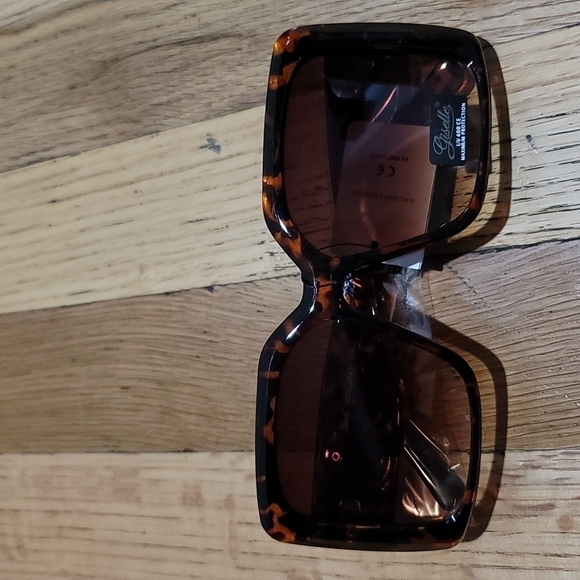 🛍2 for $20🛍 Oversized Giselle Sunglasses - Picture 3 of 8